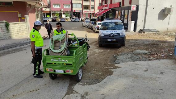 Seydişehir'de  Bir Garip  kazada  2  kişi  yaralandı