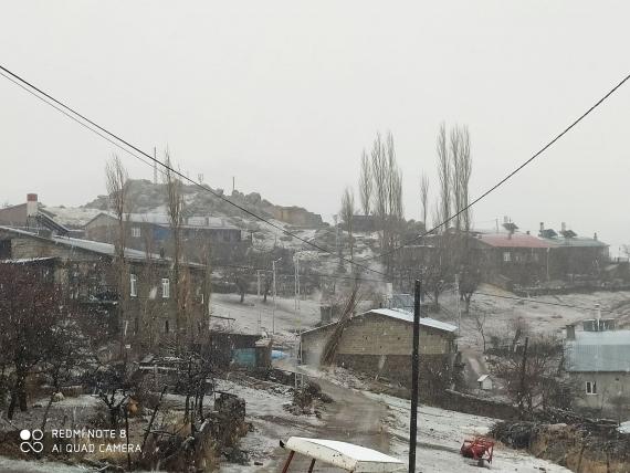 Seydişehir'de   kar yağıışı